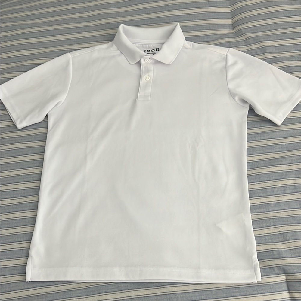 IZOD BOYS POLO. SIZE M (10/12). White. Like New